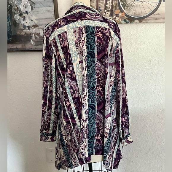 Chico's white purple paisley print long sleeve collared top womens size 2 - Picture 2 of 5